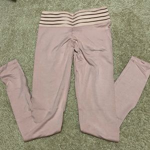 Brand new! Never worn! Cute booty lounge leggings!